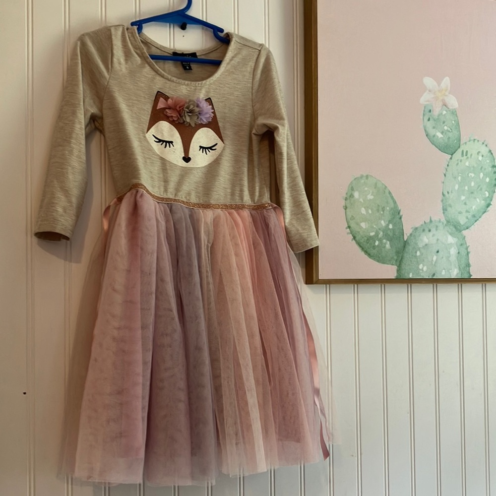 🦊 dress